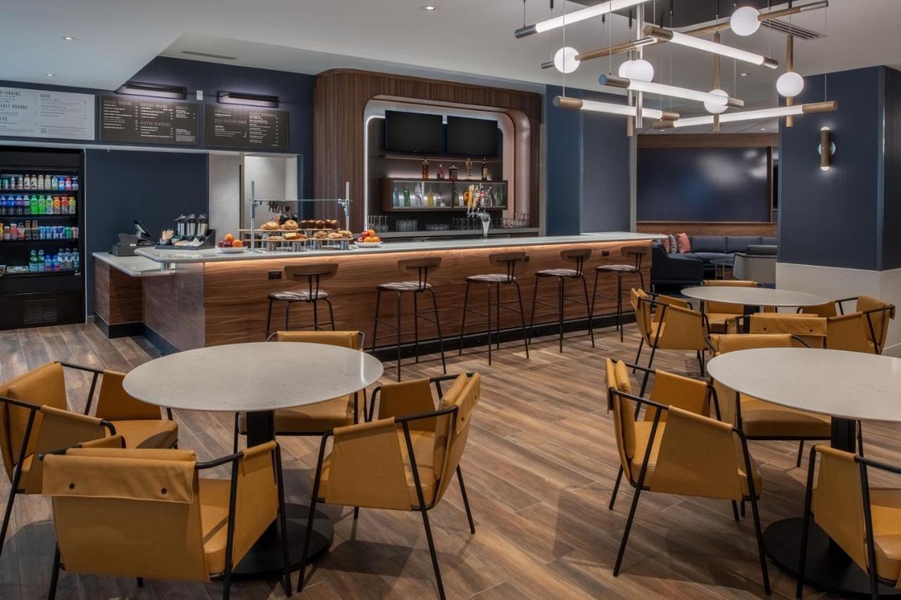 Hotel Courtyard By Marriott Olympia Extérieur photo
