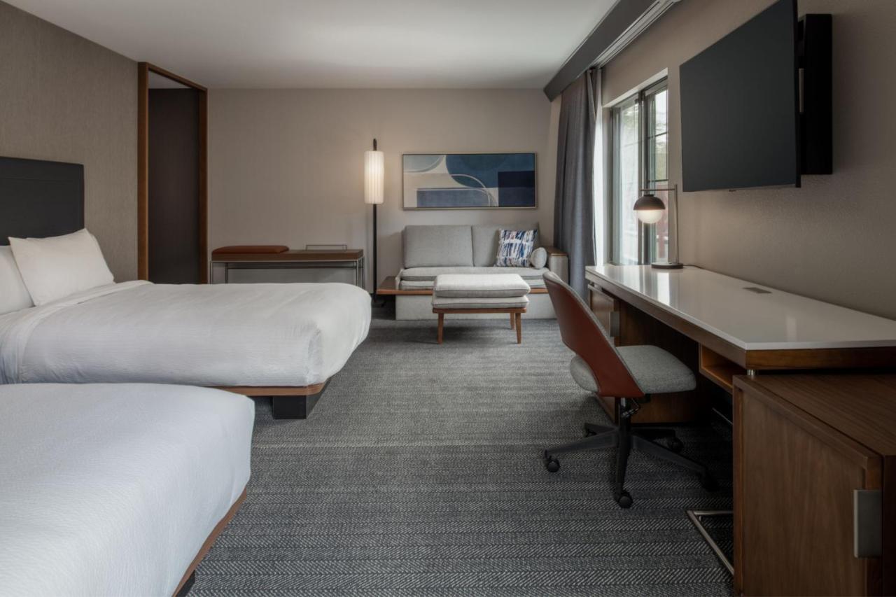 Hotel Courtyard By Marriott Olympia Extérieur photo